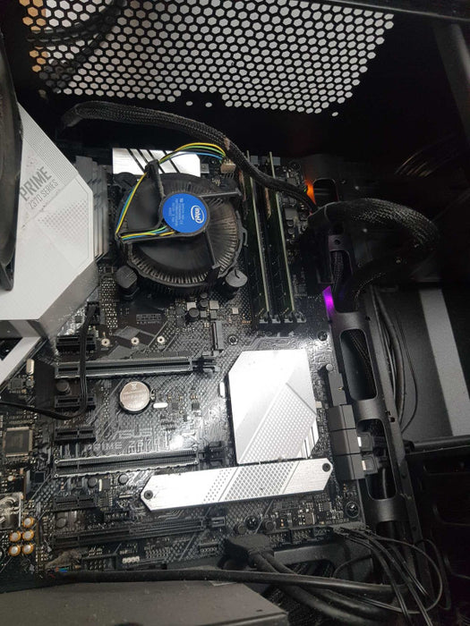 Custom PC - Intel i7-9700 @ 3.00 GHZ 16GB DDR4 600w PSU *READ*