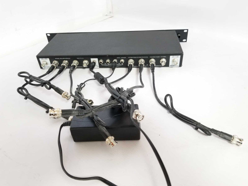 Shure UA844SWB Antenna Distribution System - 470-952 MHz w/ Power Adapter _