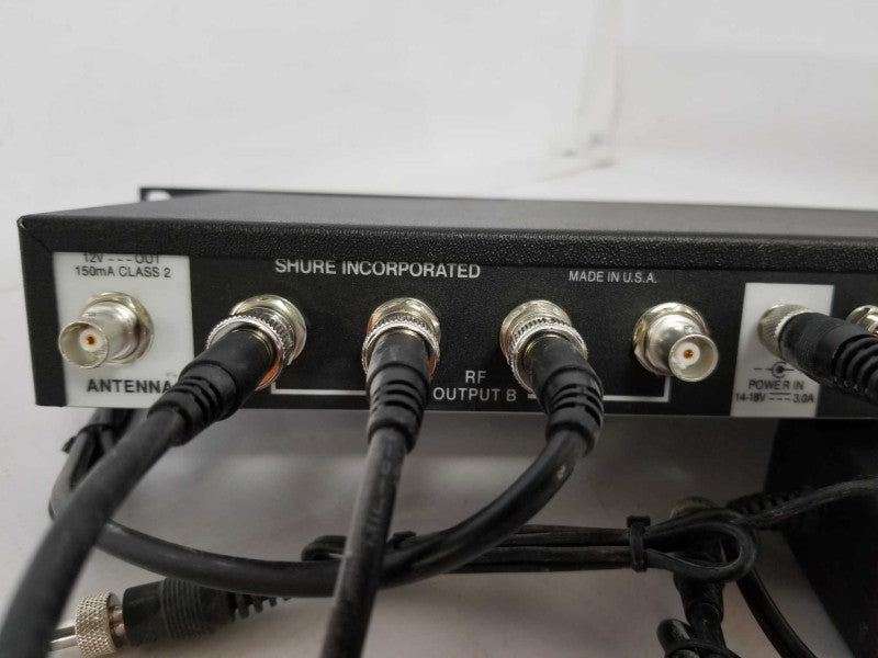 Shure UA844SWB Antenna Distribution System - 470-952 MHz w/ Power Adapter _
