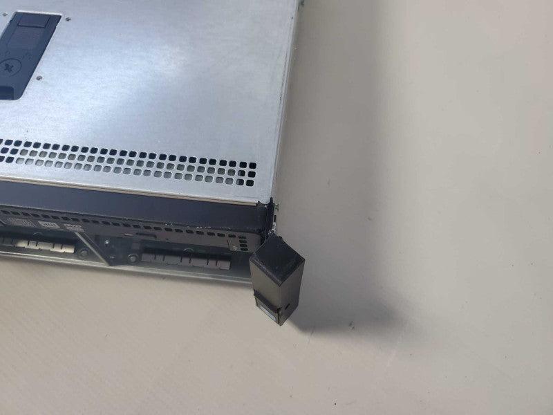 Dell PowerEdge R520 1x Xeon E5-2407 0 @ 2.20GHz 48GB Ram H710 Mini *READ* )