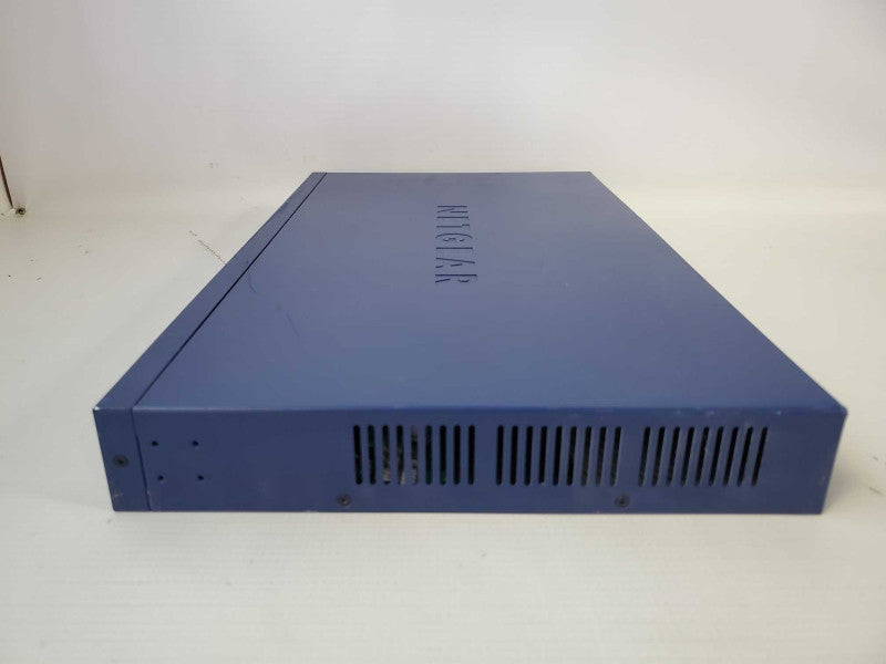 Netgear FS728TP ProSafe 26 + 2 Smart Switch with PoE )