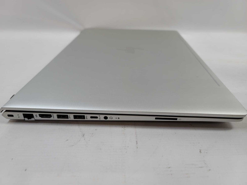 HP Envy 17-AE013 I7-7500, 32GB DDR4, 256GB SSD Î²