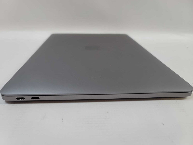 MacBook Pro 2017 13\\" i5- 7360, 8GB DDR3, 256GB SSD **NO AC ADAPTER Î²