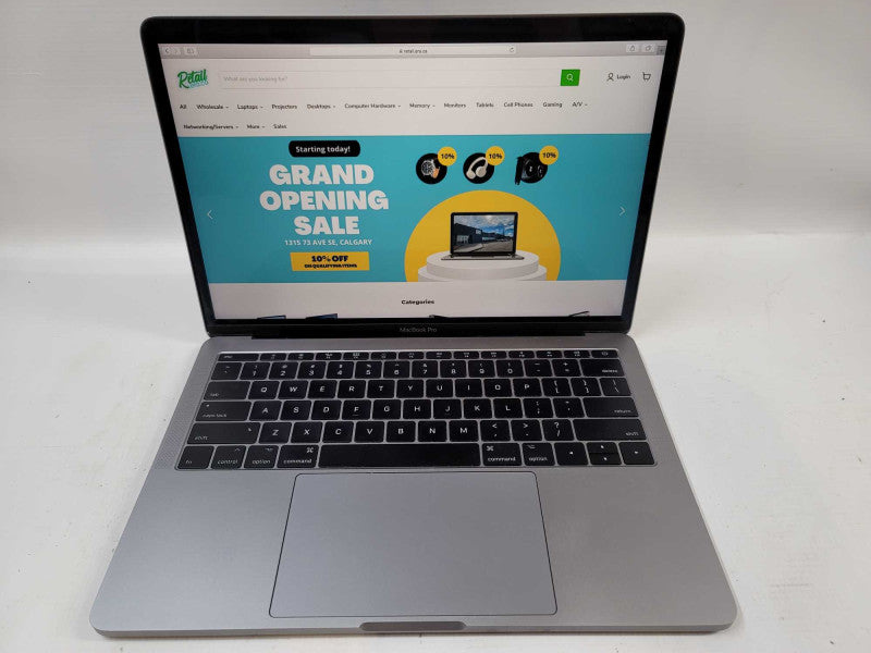 MacBook Pro 2017 13\\" i7-7660U, 16GB DDR3, 256GB SSD Î²