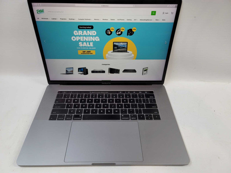 MacBook Pro 2016 15\\" i7-6820HQ, 16GB DDR3, 500GB SSD Î²