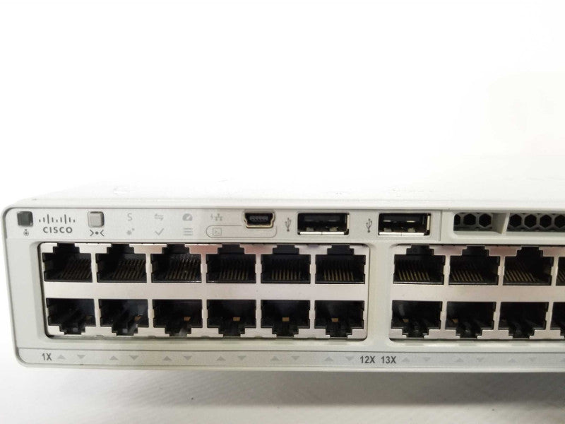 Cisco C9200-48P-E Catalyst 9200 48-Port Gigabit PoE+ Switch, 1x PSU Q_