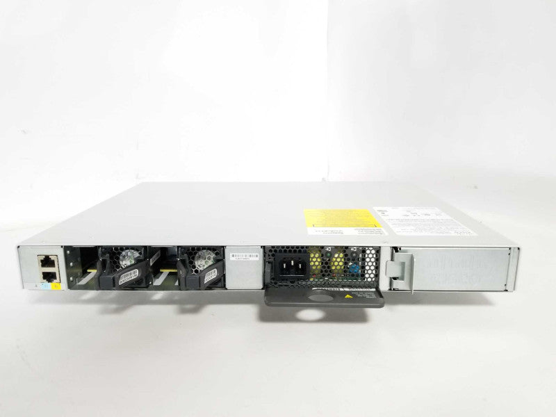 Cisco C9200-48P-E Catalyst 9200 48-Port Gigabit PoE+ Switch, 1x PSU Q_