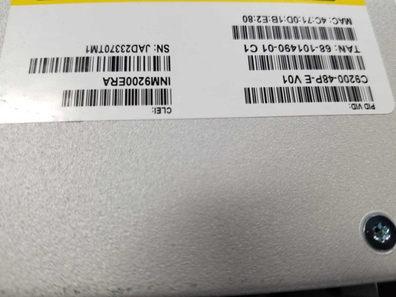 Cisco C9200-48P-E Catalyst 9200 48-Port Gigabit PoE+ Switch, 1x PSU Q_
