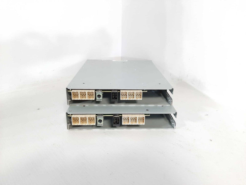 IBM Lenovo Storwize V3700 00Y2457 2x Controller 00Y2527 No Drives $