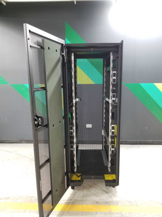 IBM 7014-T00 36U Server Rack Cabinet Enclosure 172.5x 64X110cm, READ _