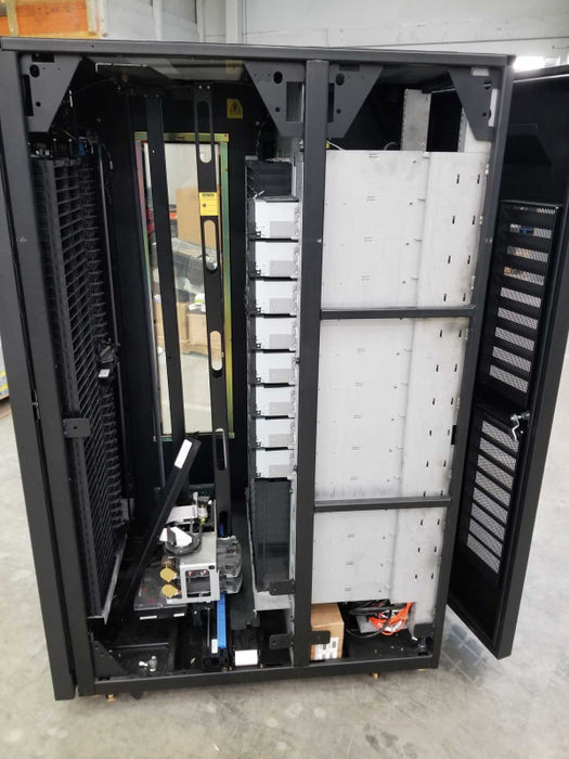 IBM type 3554 D53 expansion frame 8x LTO-4 Tape drives - READ #