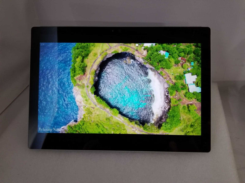 Microsoft Surface Pro 4 - i5-6300U, 4GB RAM, 128GB SSD