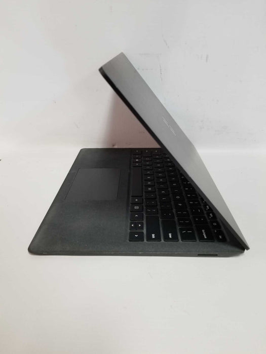 Surface Laptop 2 i7-8650U @ 1.90ghz / 8gb ram / 256gb NvME SSD - READ #\t #