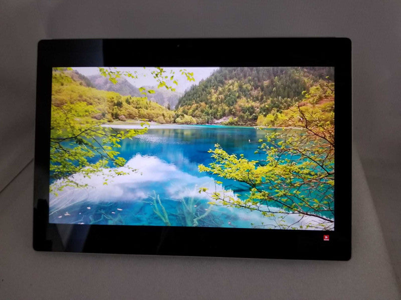 Microsoft Surface Pro 4 - i5-6300U 2.4GHz, 4GB RAM, 128GB SSD - READ