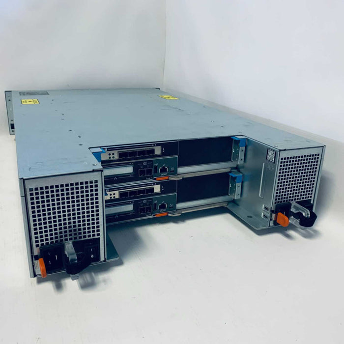 Dell EMC Storage SCv3020 2x Controller 12Gbps SAS 30x 2.5\\" Drive Bays =