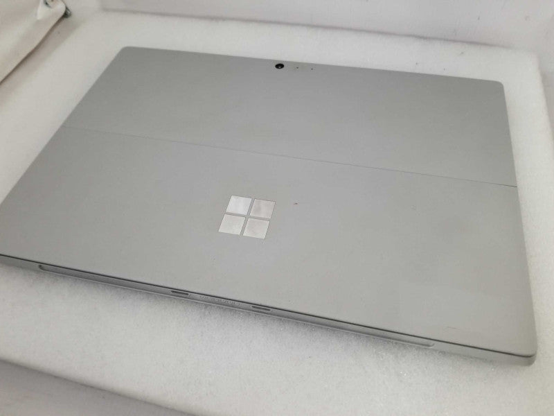 Microsoft Surface Pro 4 - i7-6650U 2.2GHz, 8GB RAM, 256GB SSD - READ