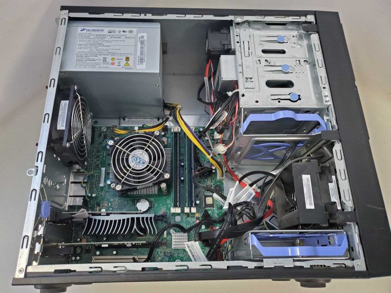 Lenovo ThinkServer TS140 Xeon E3-1226 v3 @ 3.30GHz 20GB Ram )