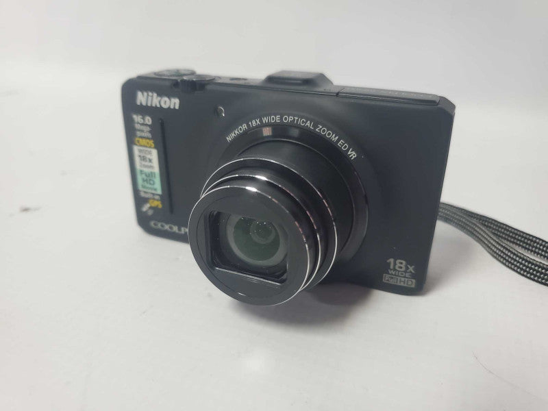 Nikon Coolpix S9300 16.0MP Digital Camera |