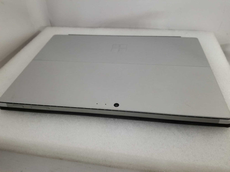 Microsoft Pro 5 - i5-7300U 2.6GHz, 8GB RAM, 256GB SSD