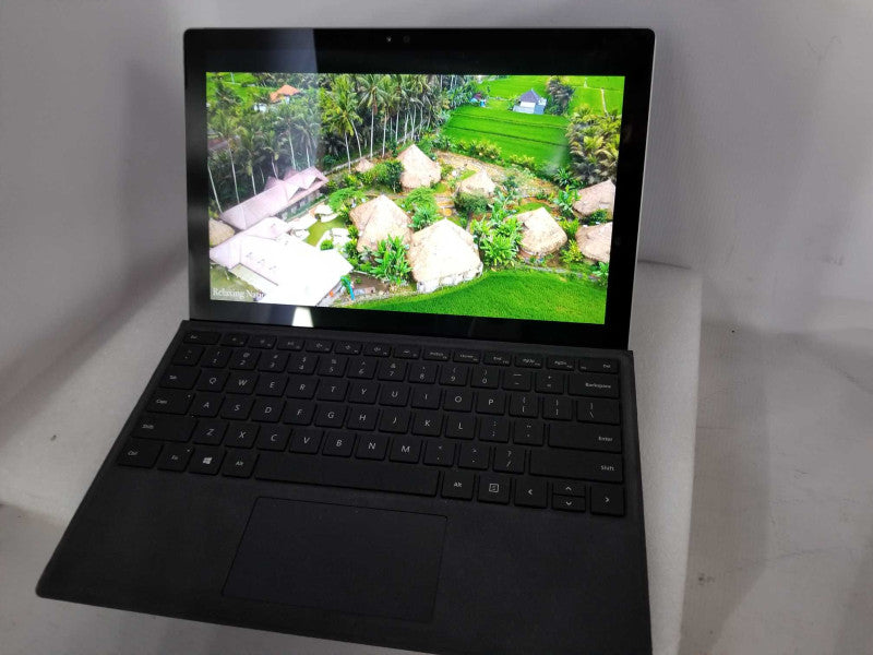 Microsoft Surface Pro 4 - i5-6300U 2.4GHz, 8GB, 256GB SSD