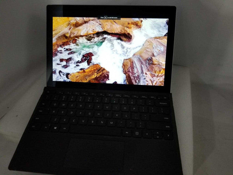 Microsoft Surface Pro 5 - i5-7300U 2.6GHz, 8GB RAM, 256GB SSD