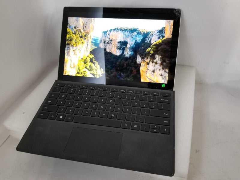 Microsoft Surface Pro 5 - i7-7660U 2.5GHz, 16GB RAM, 512GB SSD - READ