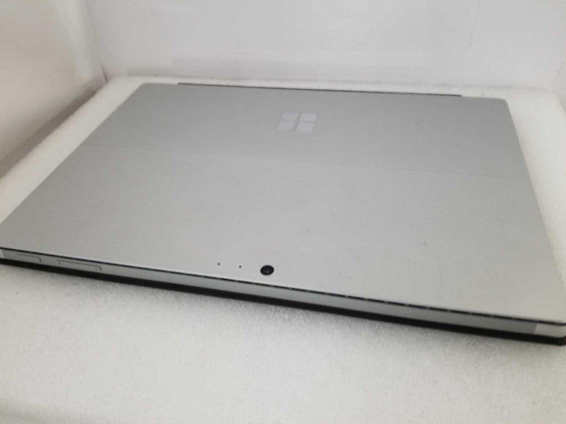 Microsoft Surface Pro 4 - i5-6300U, 4GB RAM, 128GB SSD - READ