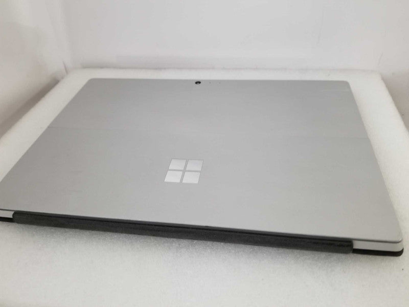 Microsoft Surface Pro 4 - i5-6300U 2.4GHz, 8GB RAM, 256GB SSD - READ