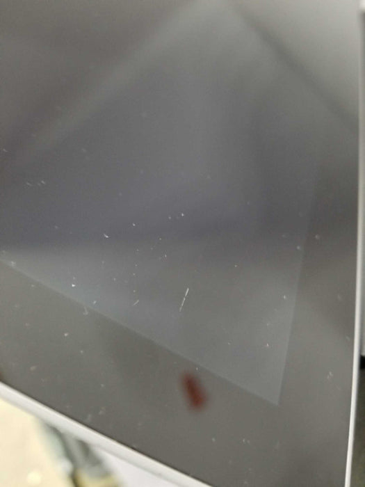 Microsoft Surface Pro 4 - i5-6300U 2.4GHz, 8GB RAM, 256GB SSD - READ