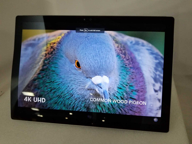 Microsoft Surface Pro 4 - i5-6300U, 4GB RAM, 128GB SSD - READ