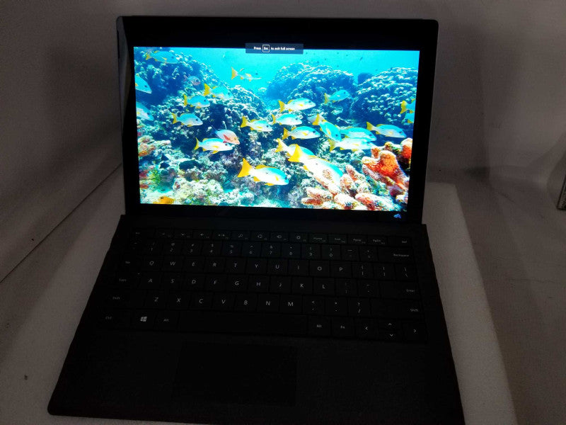Microsoft Surface Pro 5 - i5-7300U, 4GB RAM, 128GB SSD