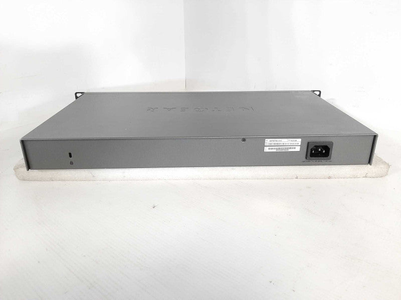Netgear ProSafe GS752TXS 52-Port Gigabit Stackable Smart Switch Q$
