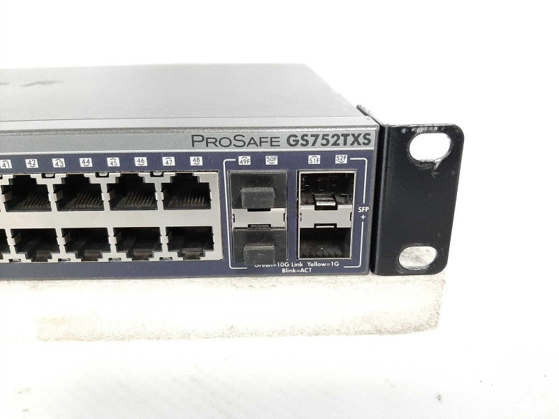 Netgear ProSafe GS752TXS 52-Port Gigabit Stackable Smart Switch Q$