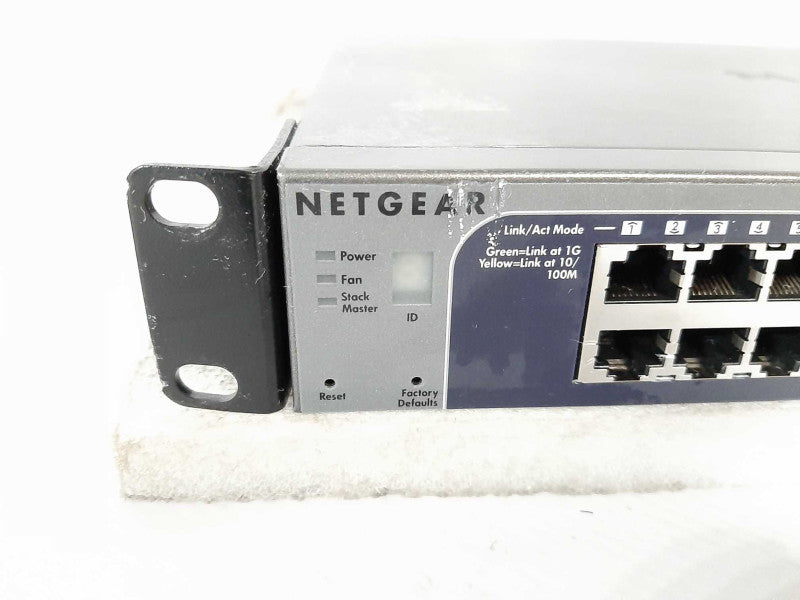 Netgear ProSafe GS752TXS 52-Port Gigabit Stackable Smart Switch Q$
