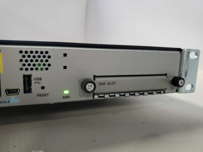 Cisco ASA 5508-X Network Security Firewall Appliance With SSD/ License  )