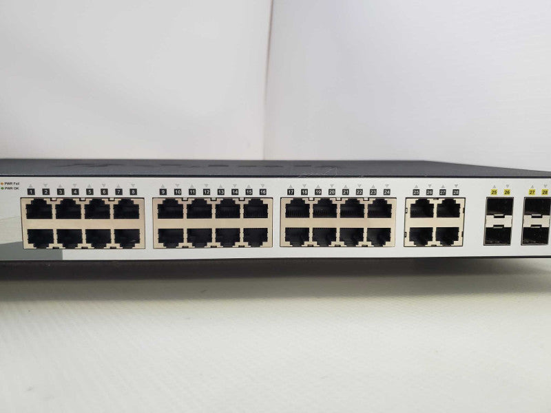 D-Link DGS-1210-28P D-Link 28-Port Gigabit PoE Switch )
