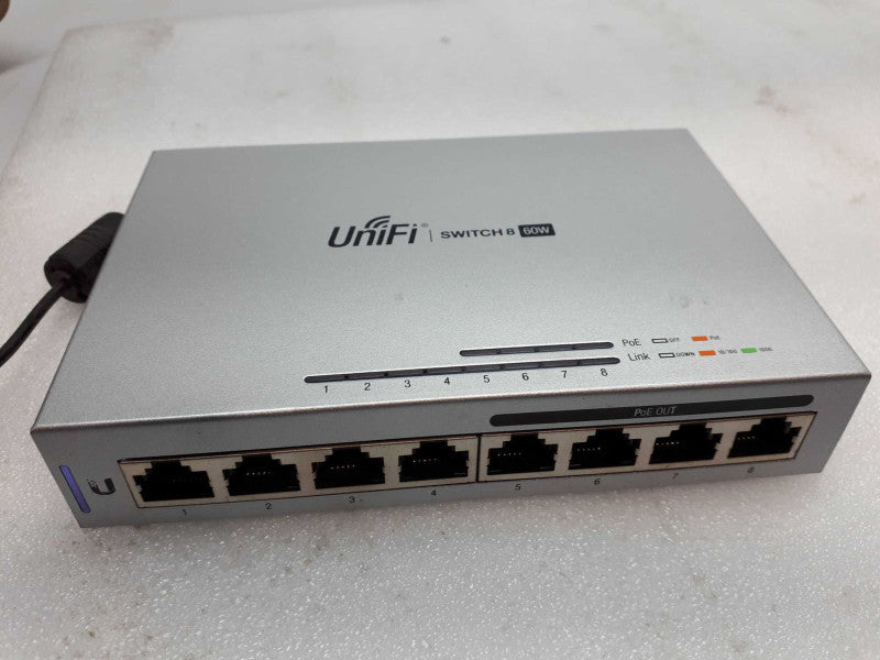 Ubiquiti Networks UniFi 8 Port Ethernet Switch - US-8-60W with adapter &