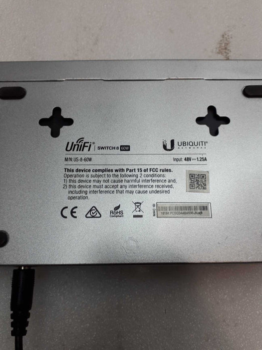 Ubiquiti Networks UniFi 8 Port Ethernet Switch - US-8-60W with adapter &