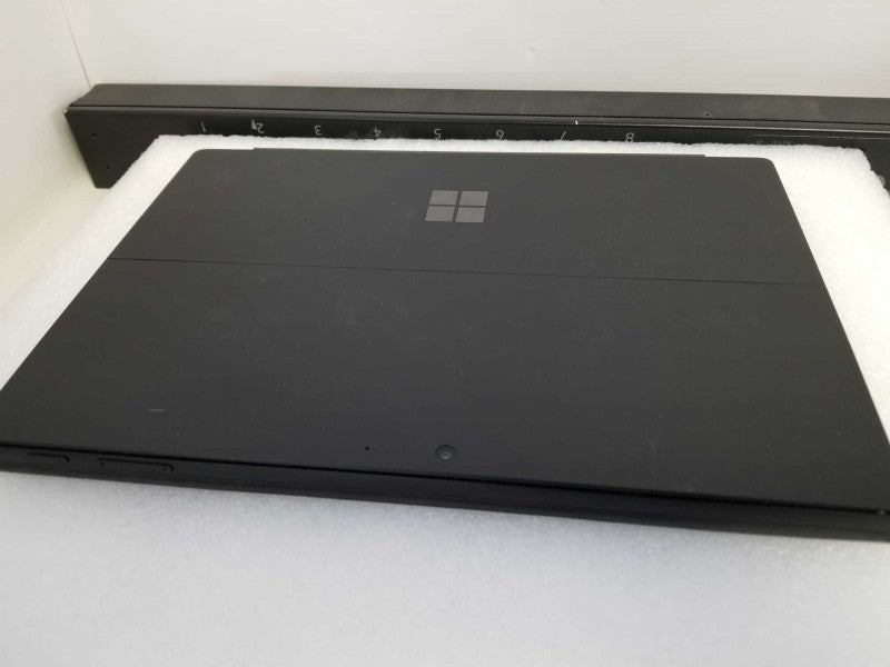 Microsoft Surface Pro 6 - i5-8250U 1.6GHz, 8GB RAM, 256GB SSD Q