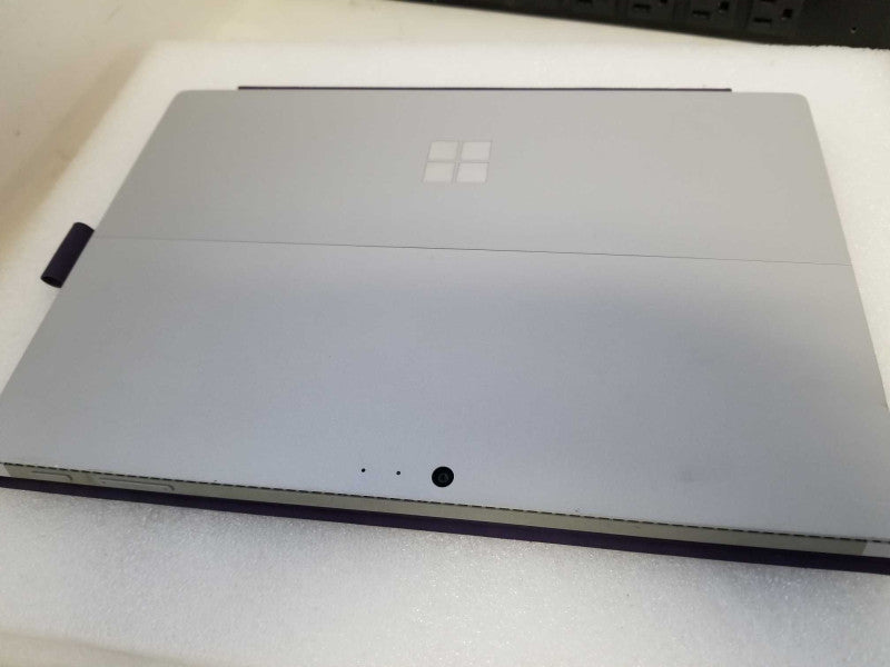 Microsoft Surface Pro 4 - i5-6300U 2.4GHz, 8GB RAM, 256GB SSD