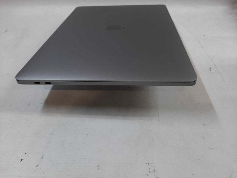 MacBook Pro 2017 15\\" i7-7700HQ, 16GB DDR3, 256GB SSD Î²