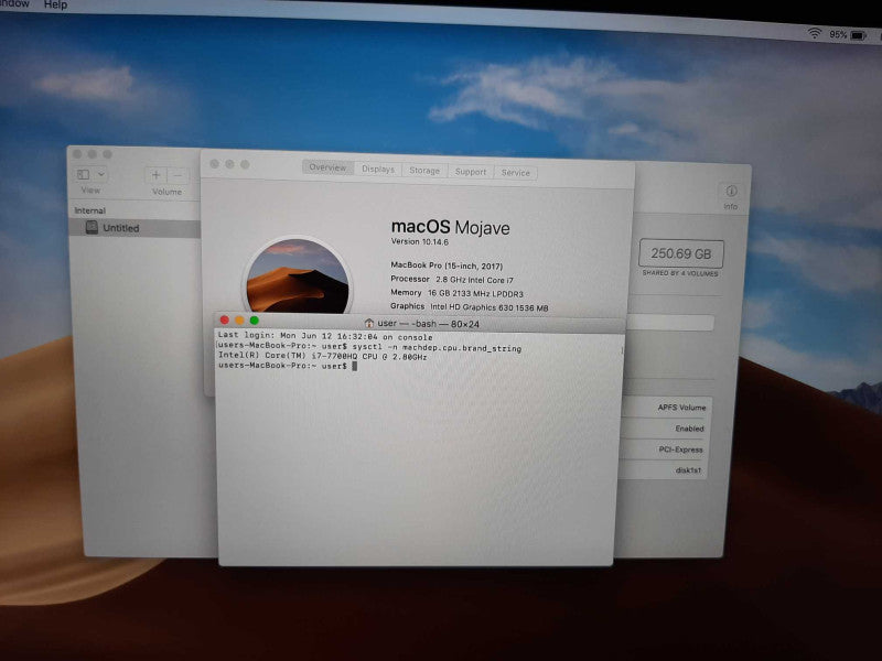 MacBook Pro 2017 15\\" i7-7700HQ, 16GB DDR3, 256GB SSD Î²