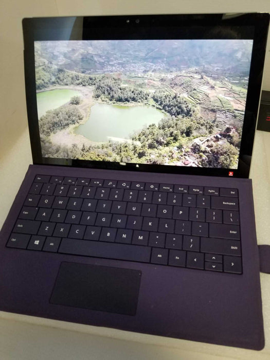Microsoft Surface Pro 4 - i7-6650U 2.2GHz, 16GB RAM, 256GB SSD - READ