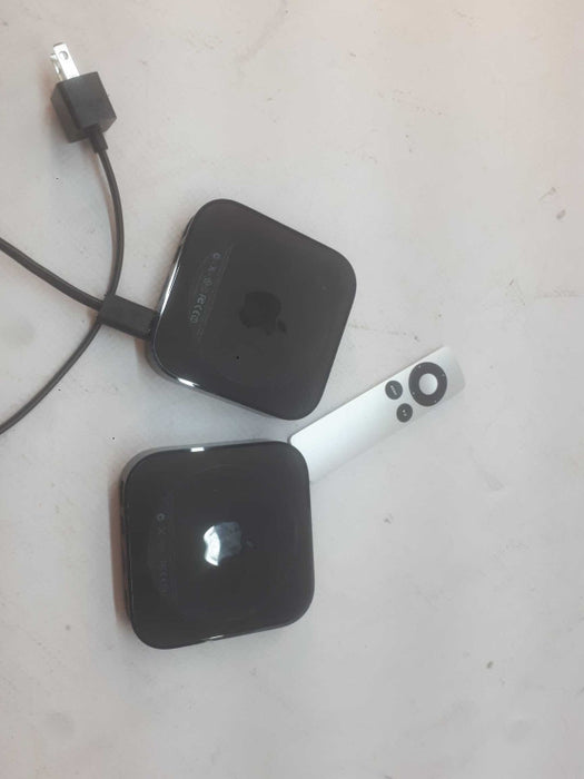 2 Apple Tv Boxes With Remote A1469 , A1427