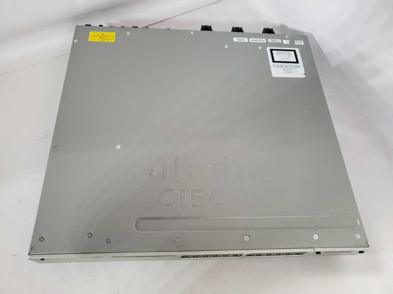 Cisco Catalyst WS-C3850-24T-L 24-Port Gigabit Switch )