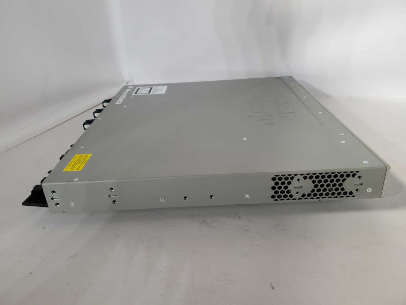 Cisco Catalyst WS-C3850-24T-L 24-Port Gigabit Switch )