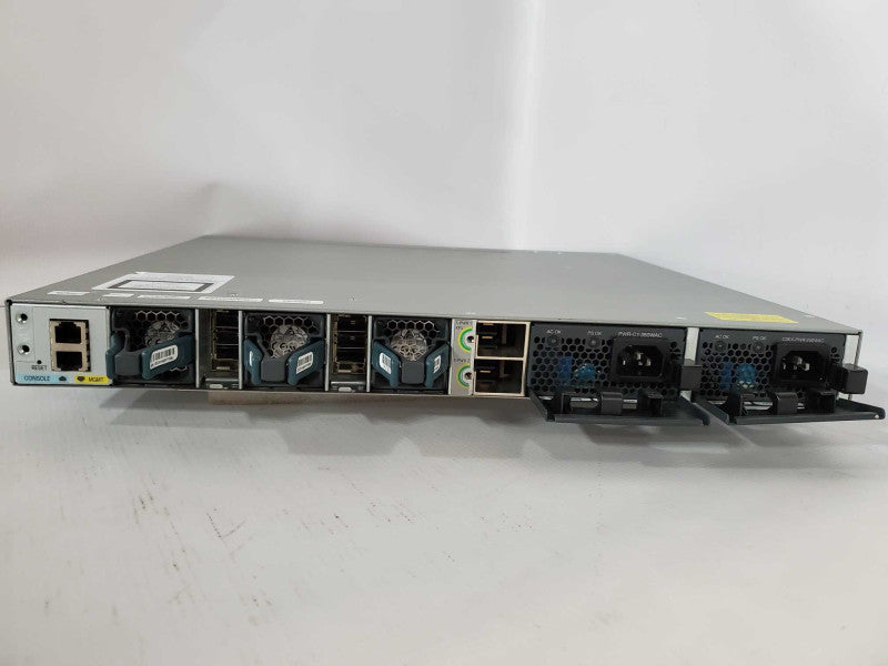 Cisco Catalyst WS-C3850-24T-L 24-Port Gigabit Switch )