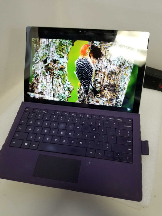 Microsoft Surface Pro 4 - i5-6300U 2.4GHz, 8GB RAM, 256GB SSD - READ