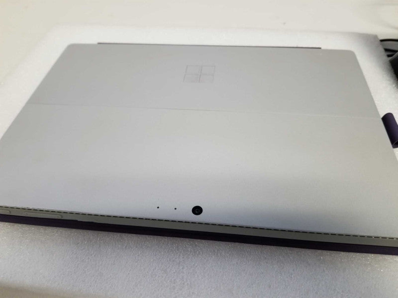 Microsoft Surface Pro 4 - i5-6300U 2.4GHz, 4GB RAM, 128GB SSD - READ