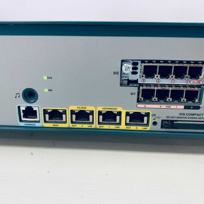 Cisco UC560-FXO-K9 Unified Communication System w/ Flash Cards Q=